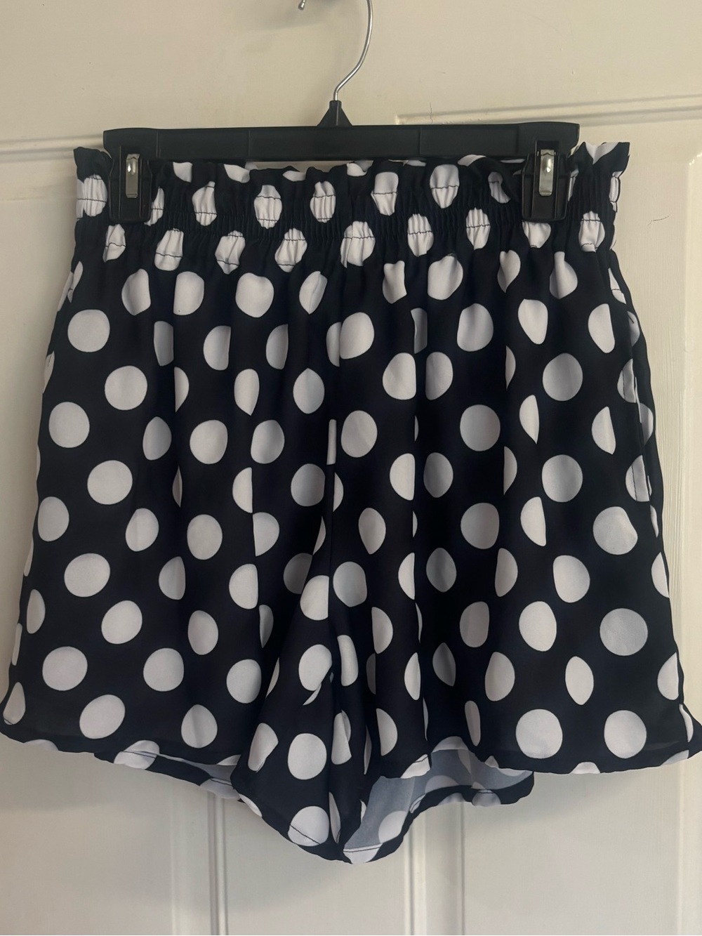 Med Beauty Collector (Amazon) Navy/WhIte Dots High Waisted Flowy Running Shorts